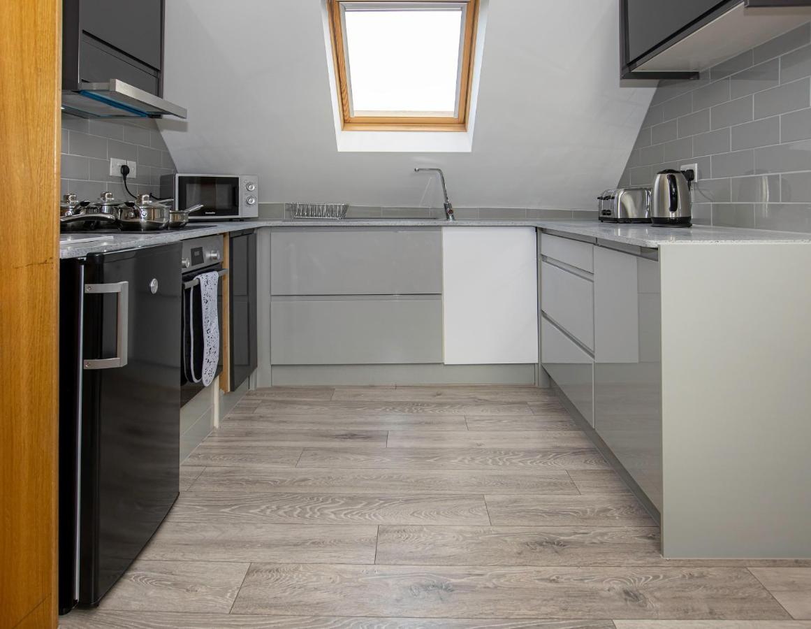Apartment Spacious New One Bed Flat In The Heart Of